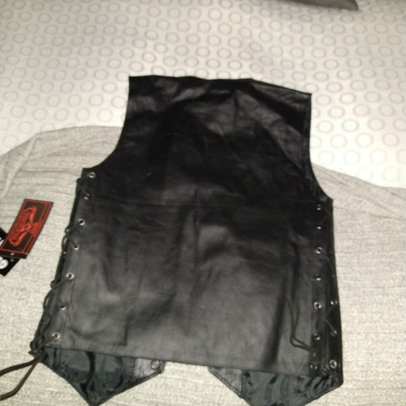 Milwaukee Vest - Picture 2 of 5